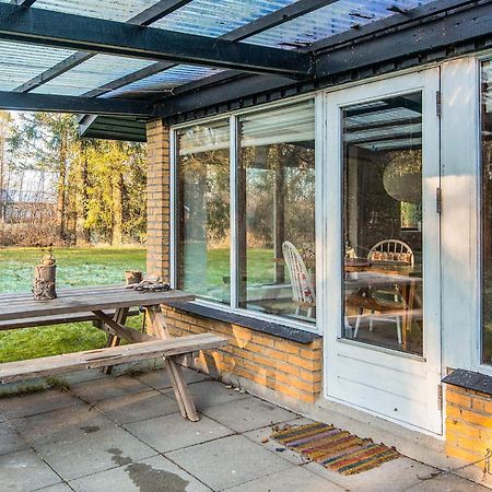 2 Person Holiday Home In Tarm Fjerbæk Kültér fotó