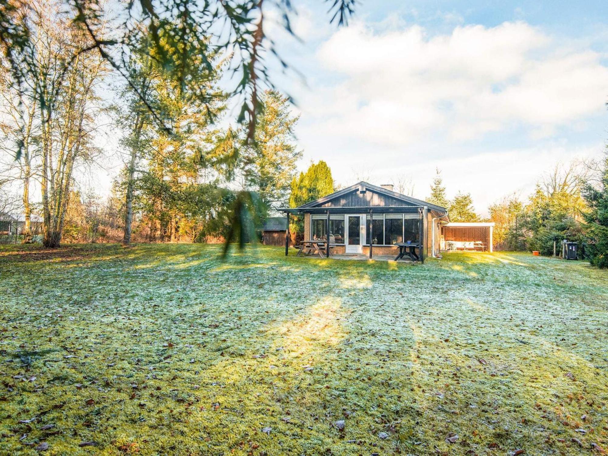 2 Person Holiday Home In Tarm Fjerbæk Kültér fotó