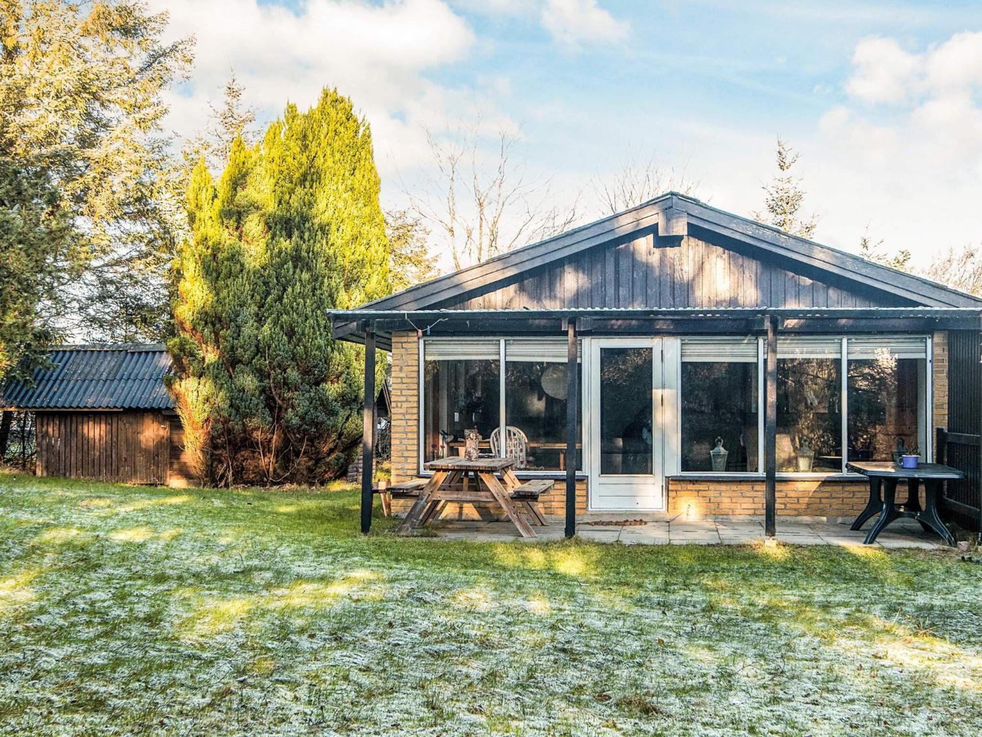 2 Person Holiday Home In Tarm Fjerbæk Kültér fotó