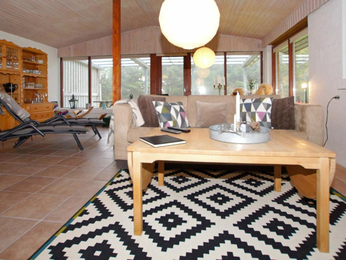 2 Person Holiday Home In Tarm Fjerbæk Kültér fotó